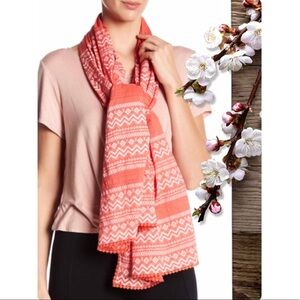 High End designers Berlin Crochet Print Scarf C01